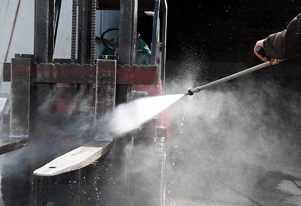 Why Choose Our Certified Pressure Washing Experts for Your Project Needs in Kalamazoo, MI?